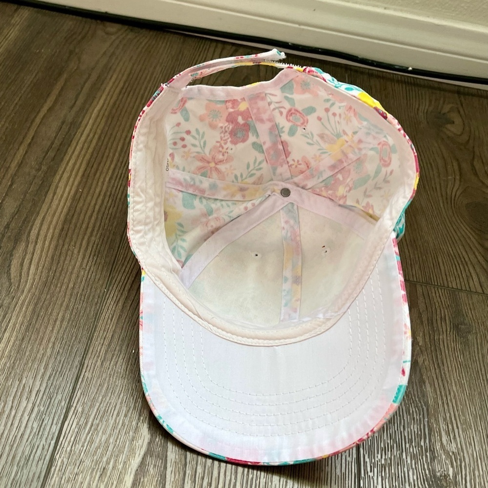 Floral Patterned Cap - Picture 7 of 8